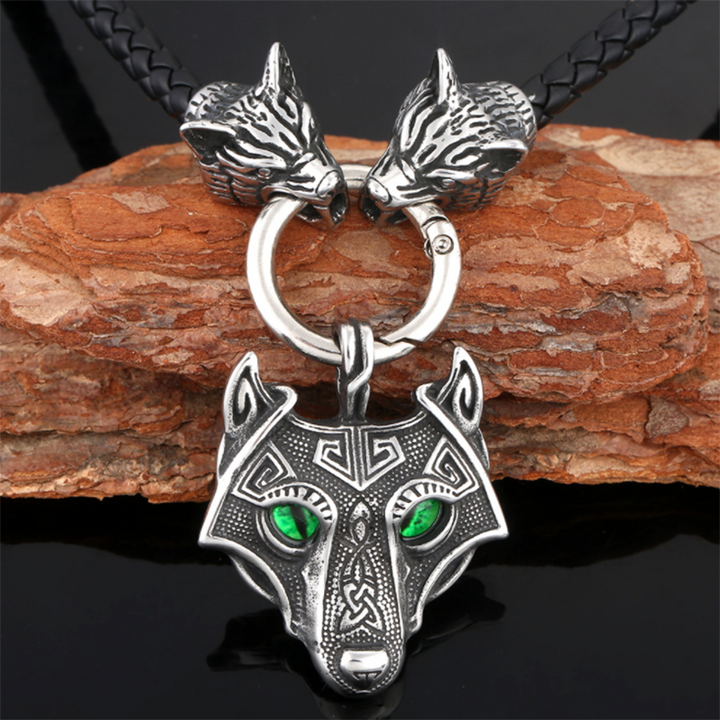 Viking Wolf Head Pendant Vintage Necklace